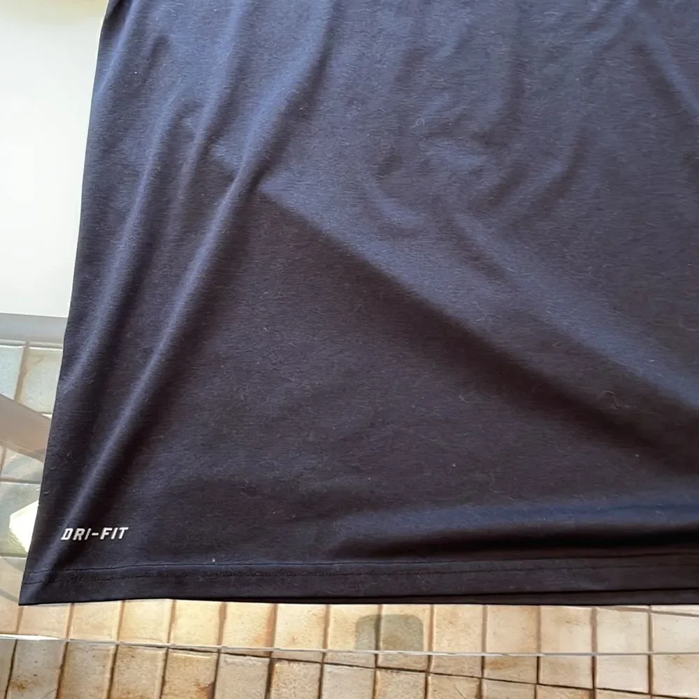 Nike t-shirt black medium dry fit